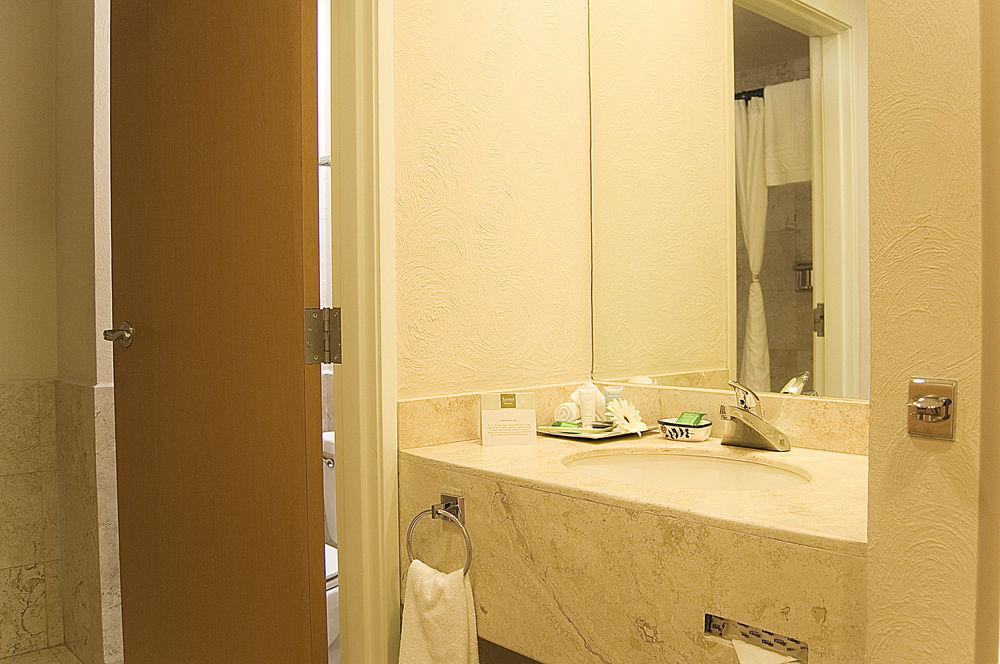 Fato Hotel ケレタロ エクステリア 写真