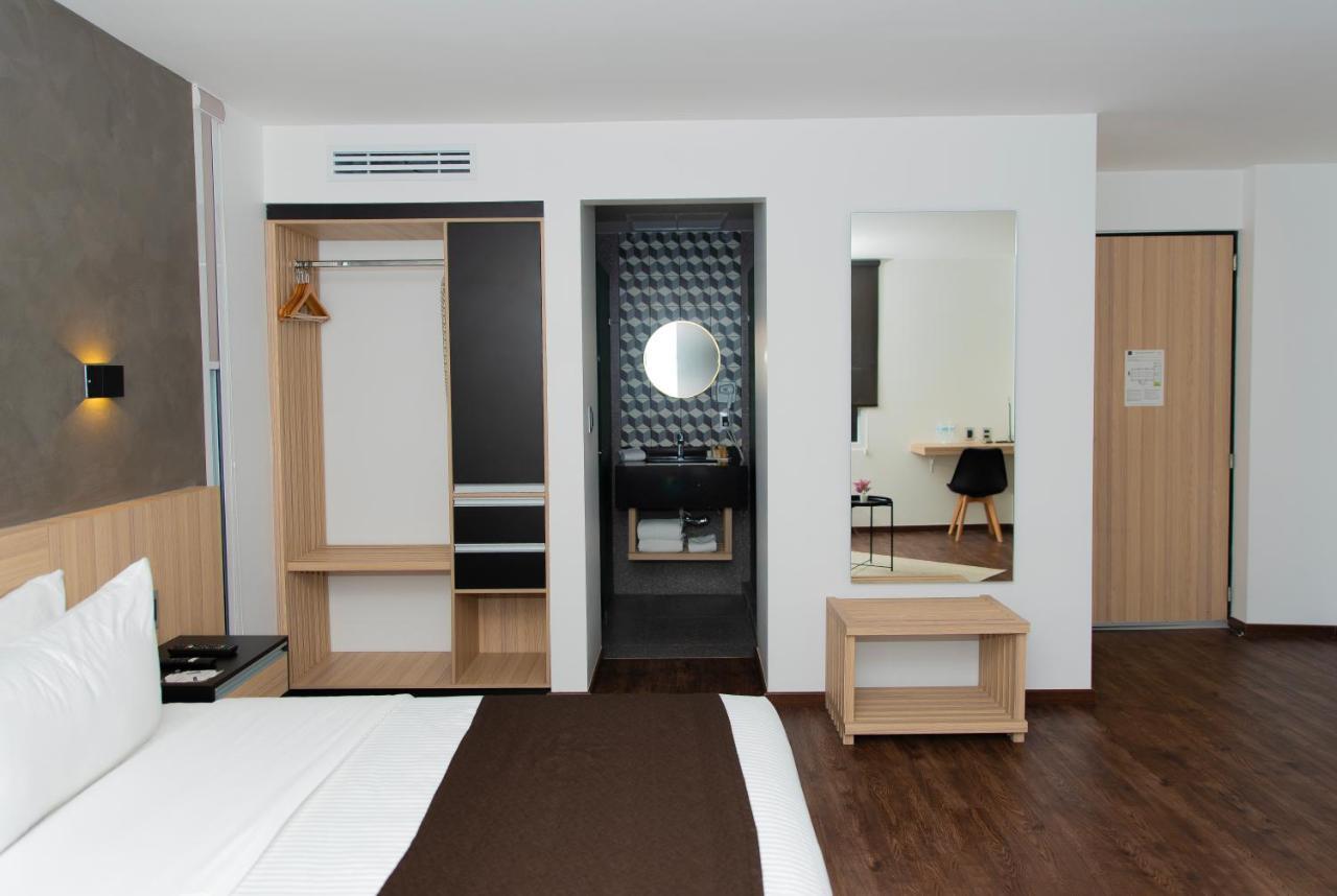 Fato Hotel ケレタロ エクステリア 写真
