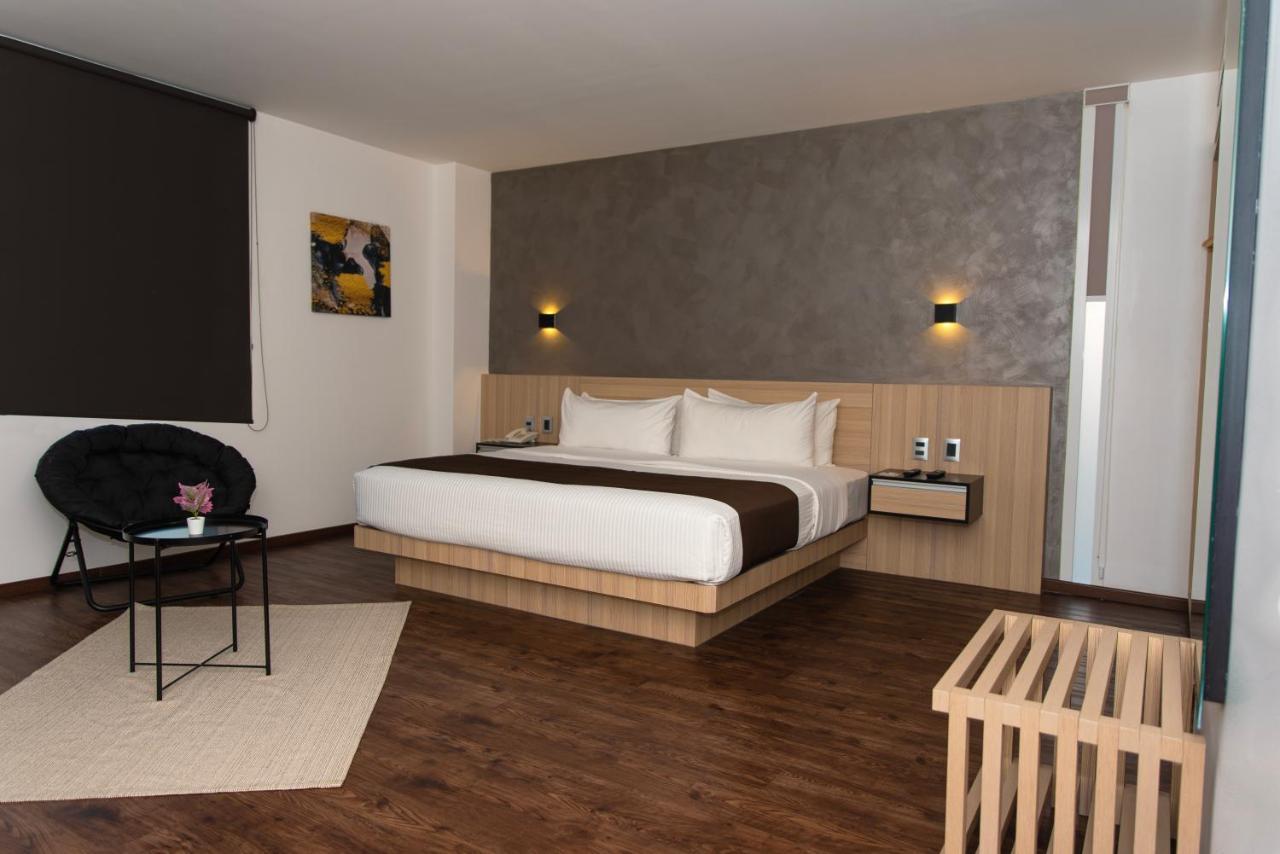 Fato Hotel ケレタロ エクステリア 写真